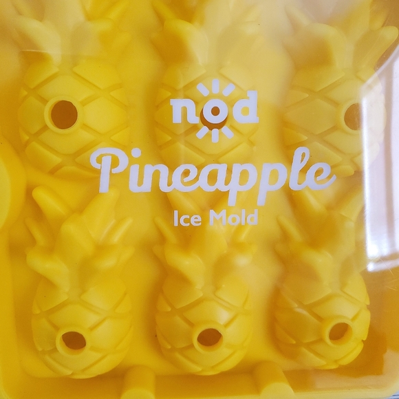 Pineapple ice cube tray - Picture 4 of 7